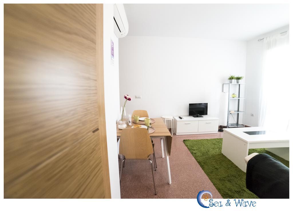 Sea & Wave La Finestra Apartment Málaga Værelse billede